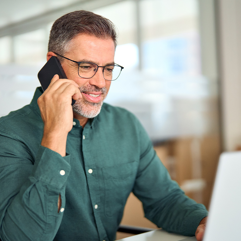 Man applying for an installment loan with Balance Credit.